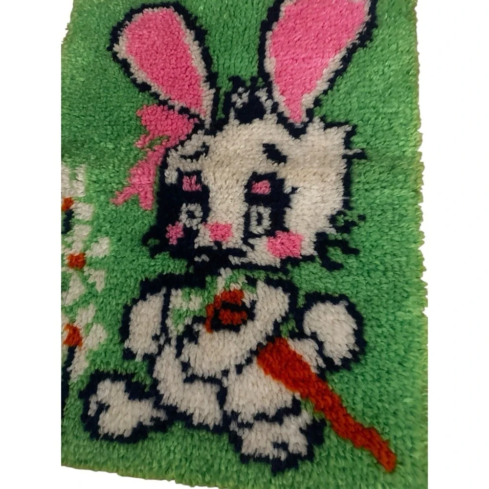 Vintage MCM Latch Hook‎ Rug Retro Bunny Wall Hanging Art Easter Decor 18 X 24
